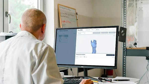 In che modo la stampa 3D sta personalizzando impianti e strumenti medici